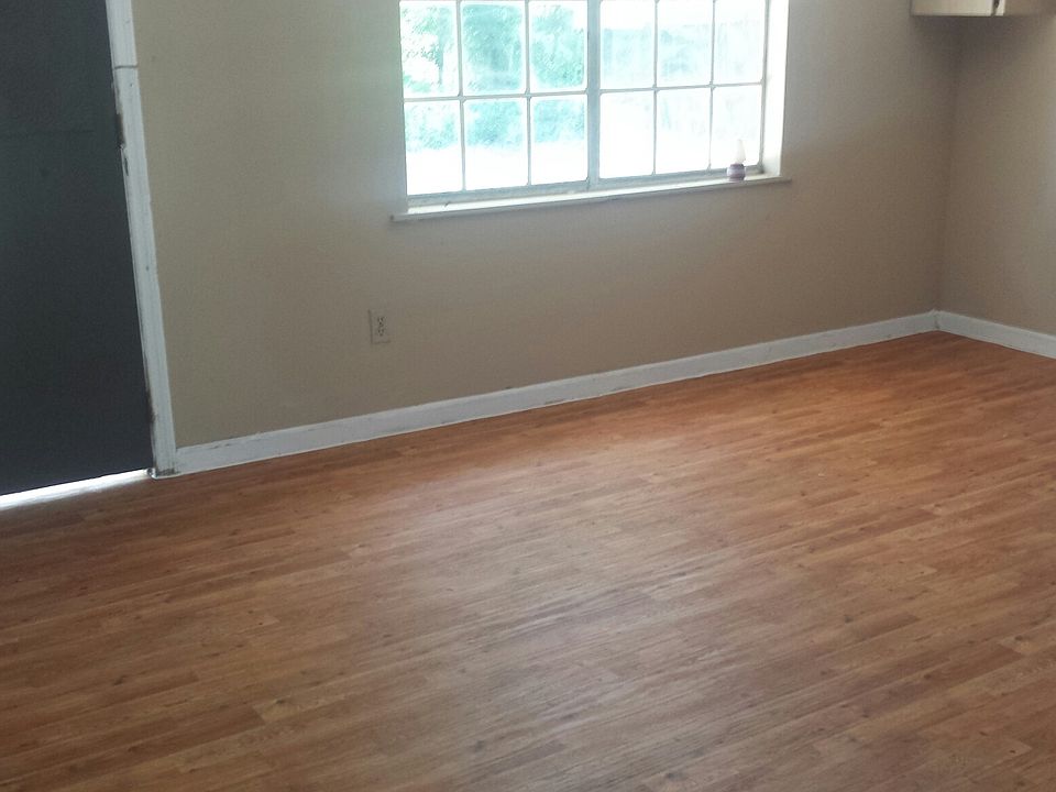 2nd image of 16100 Bonneville Dr
