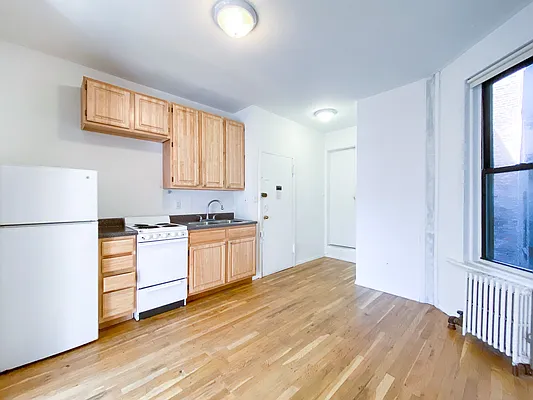 Rented by City Connections Realty | media 17