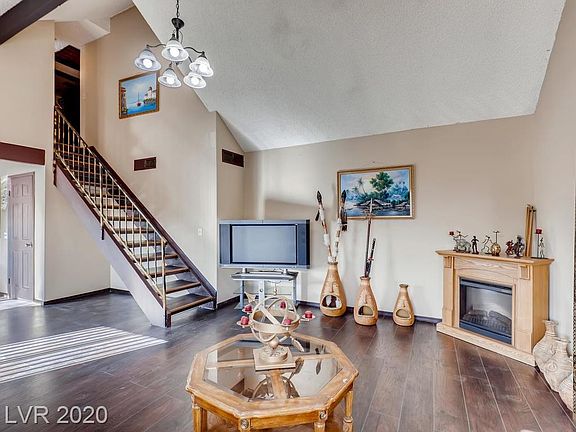 4th image of 3149 Batavia Dr