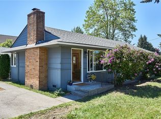 1326 E James St, Kent, WA 98031