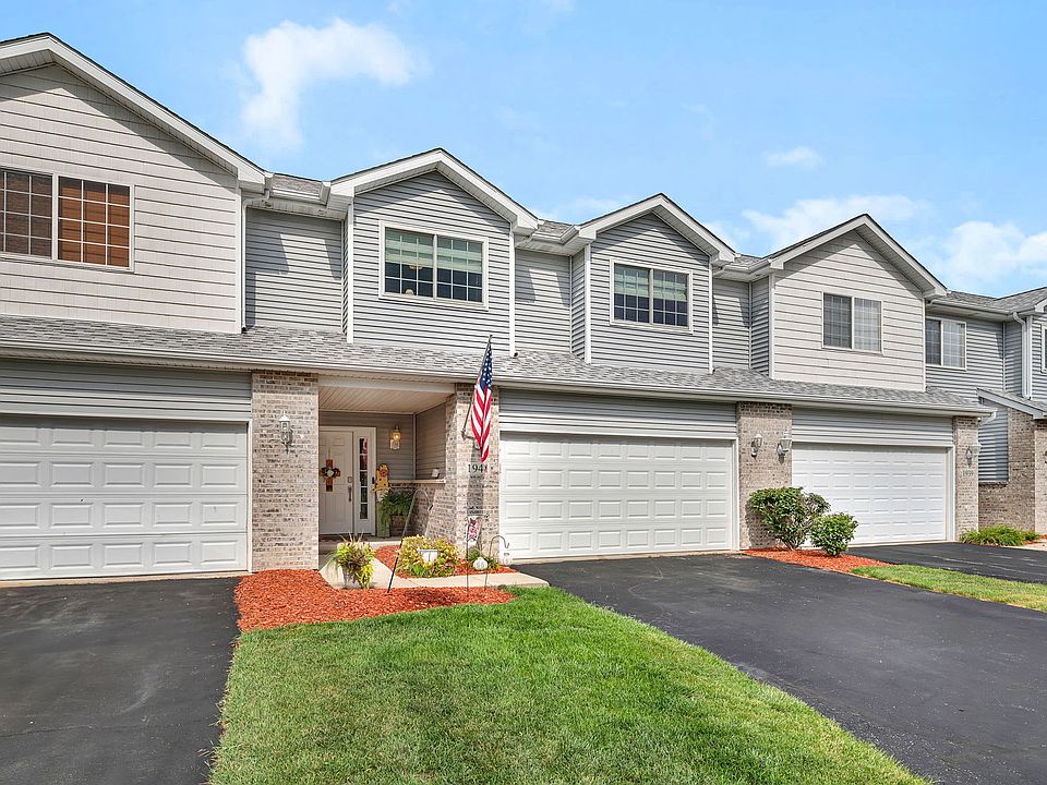 2nd image of 1941 Waters Edge Dr