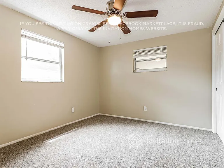 8837 79th Pl — Photo 12