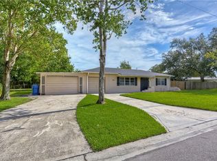 1115 Kingsboro Dr N, Saint Petersburg, FL 33702