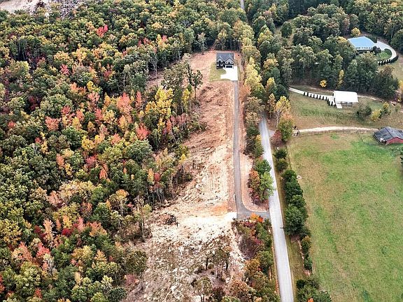 5th image of 4495 Hawkins Rd