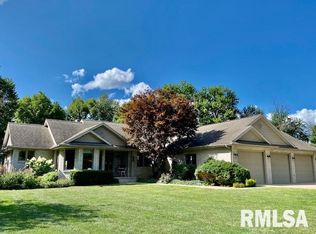 16745 N Meadow Ln, Petersburg, IL 62675