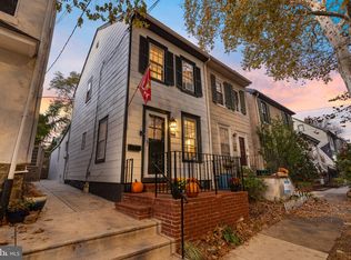 632 W Naomi St, Philadelphia, PA 19144