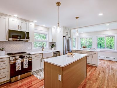 35 Dyer St, Gardner, MA, 01440