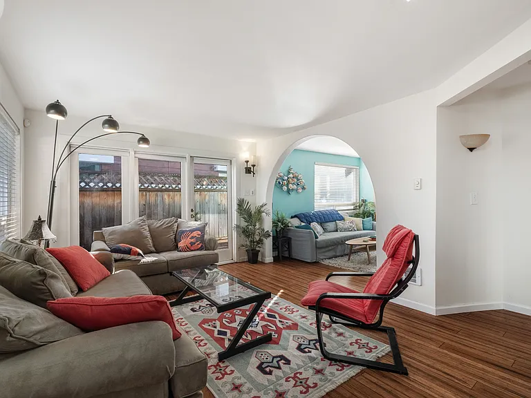 2031 Fairview Ave E #HOUSEBOAT D — Photo 10