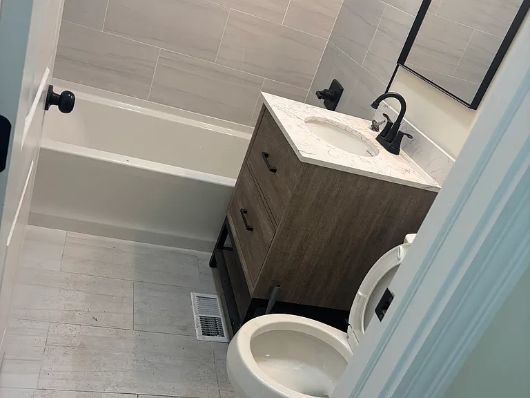 5704 S May St #1 — Photo 9