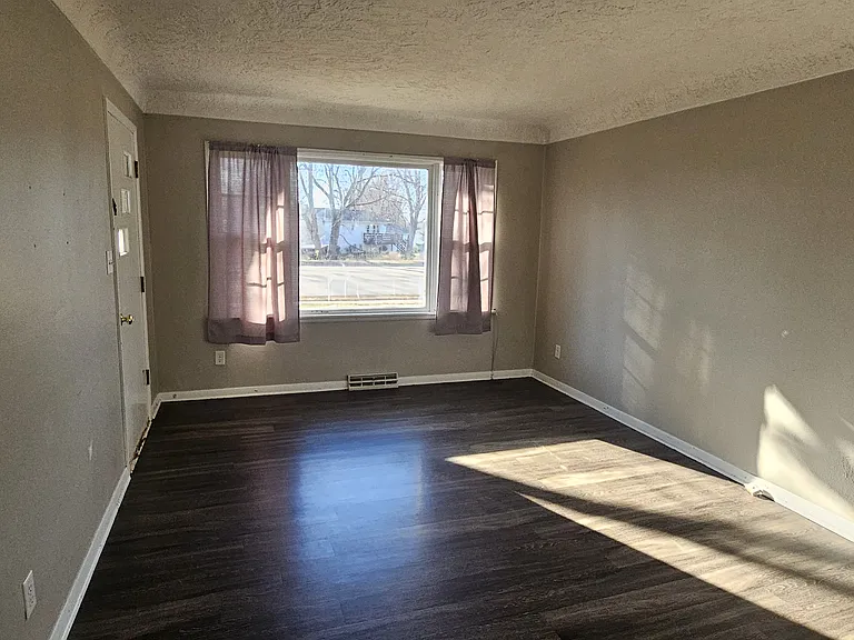 2132 Waterloo Rd #1 — Photo 5