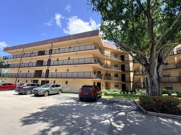 6555 W Broward Blvd APT 405, Fort Lauderdale, FL 33317