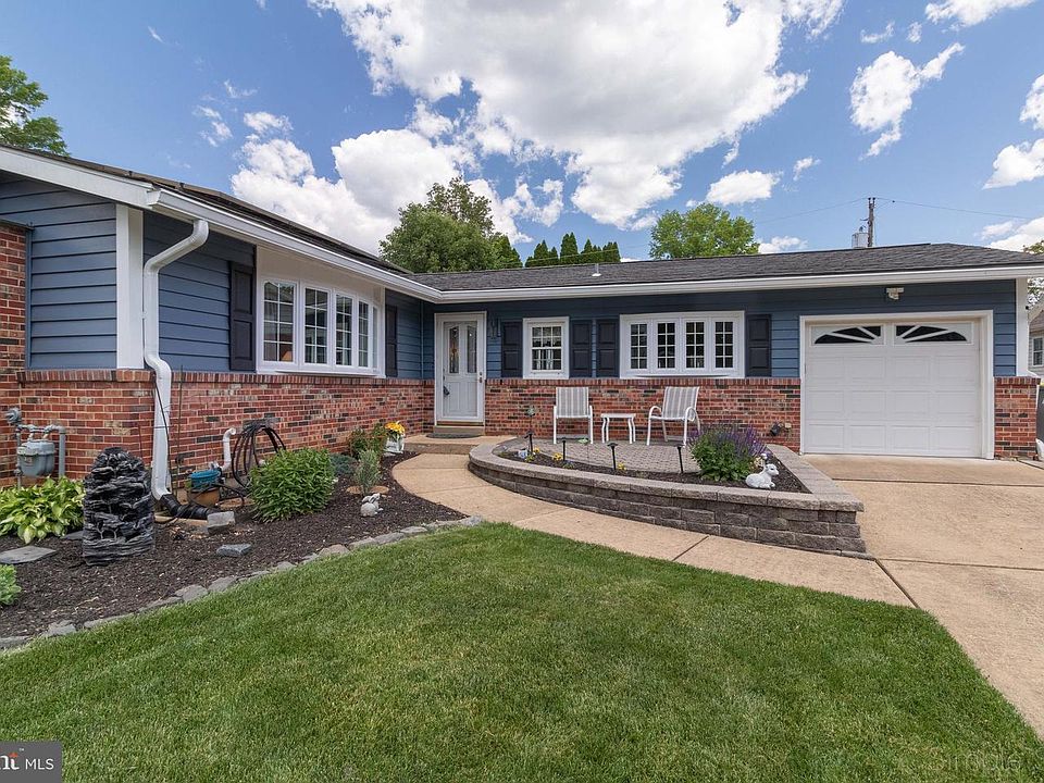 1st image of 2647 Drayton Dr