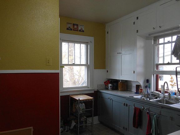 2nd image of 517 5th St SE