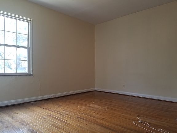 3rd image of 1771 Northwest Blvd