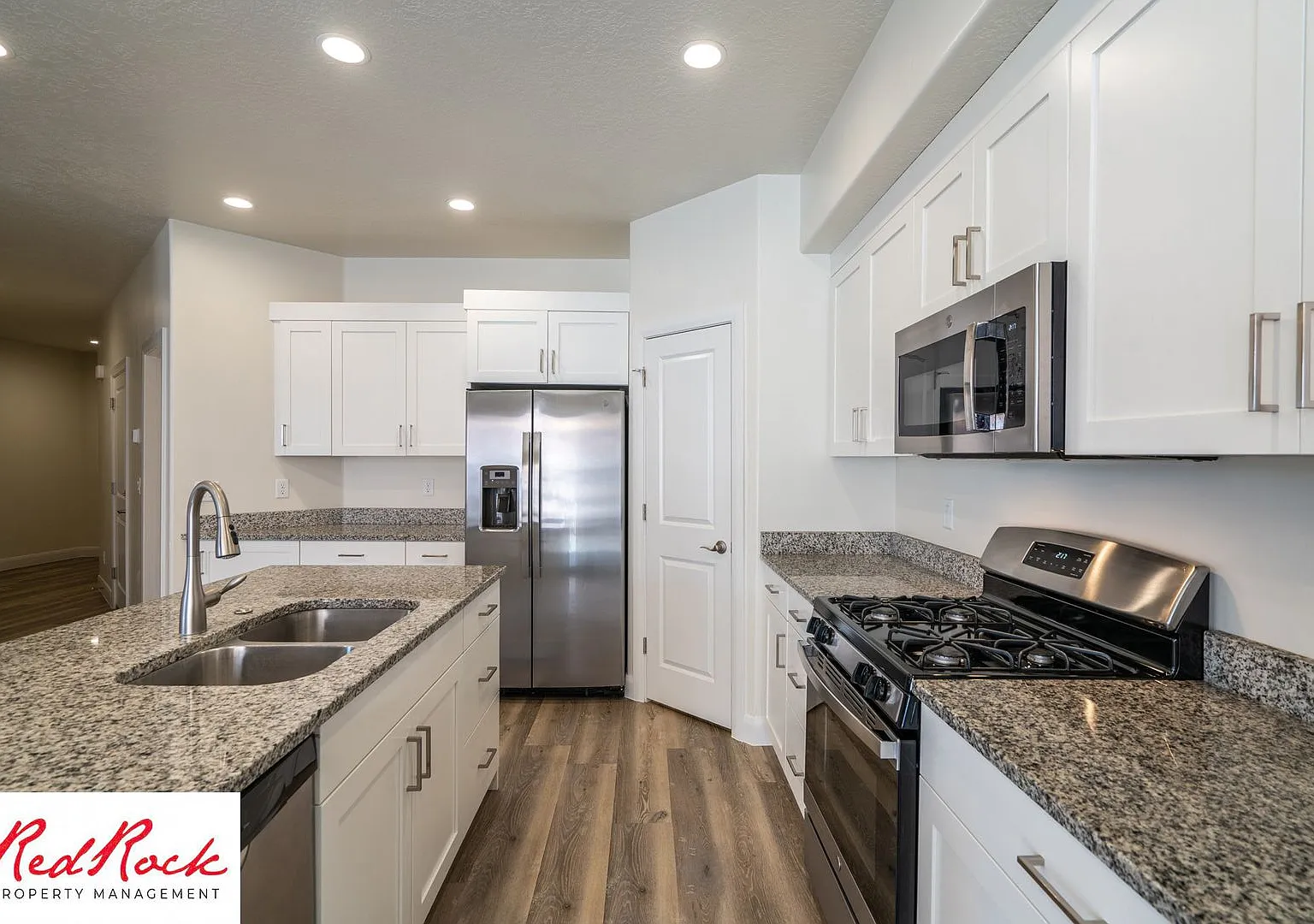 4 Bedroom Home in Hurricane! — Photo 1