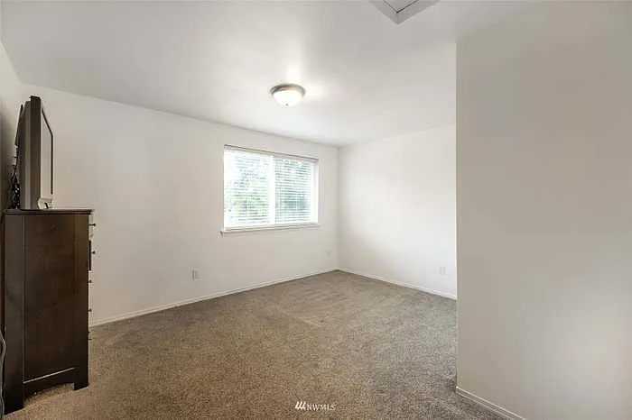 14508 W Thorne Ln SW — Photo 5