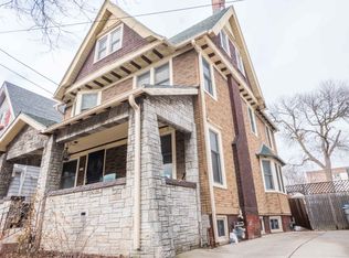 1818 E Webster Pl, Milwaukee, WI 53211