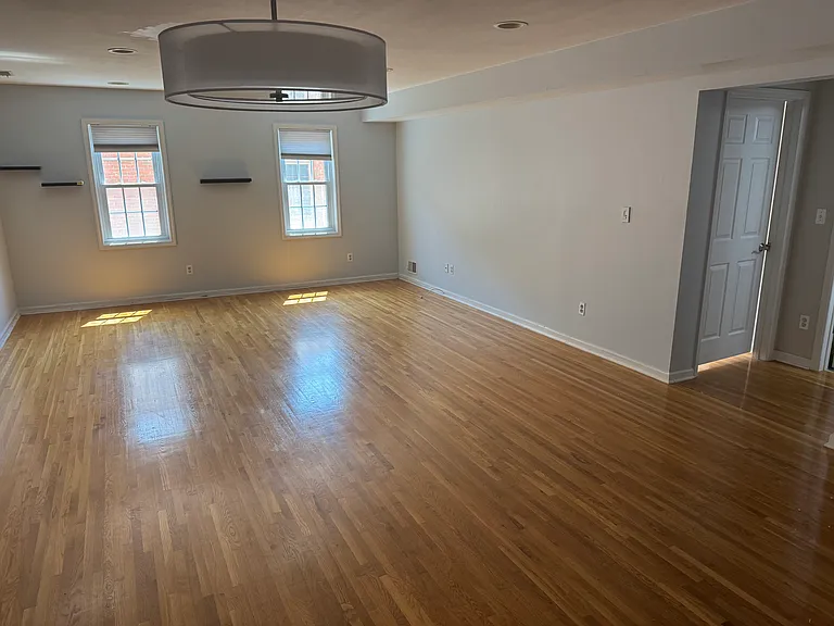 456 9th St #35 — Photo 2