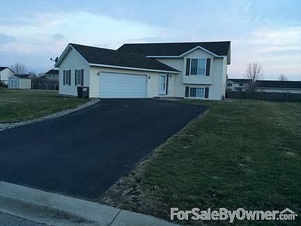 1st image of 916 Kayla Cir
