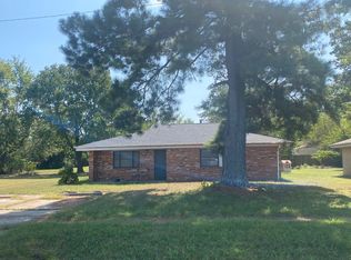 1913 Compress Rd, Sikeston, MO 63801