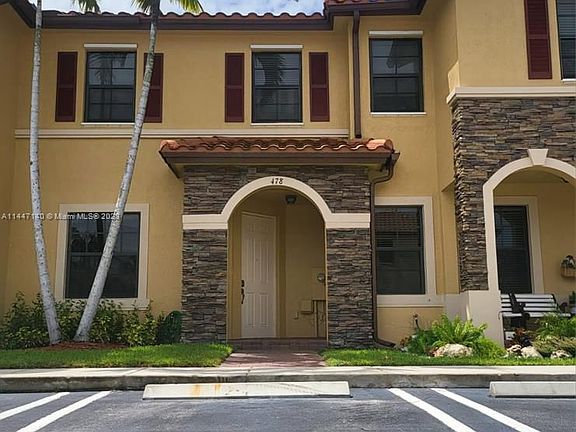 2nd image of 478 SE 32nd Ave #0