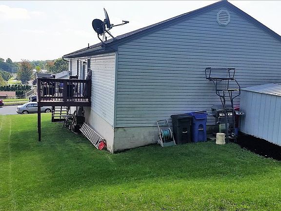 3rd image of 305 W Meadow Ave