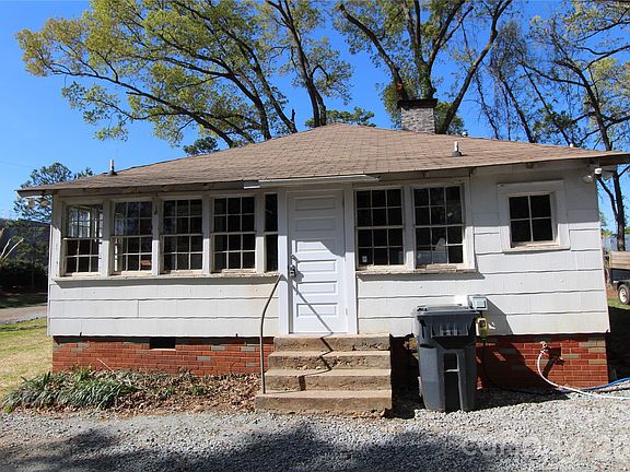 3rd image of 4912 Gable Rd
