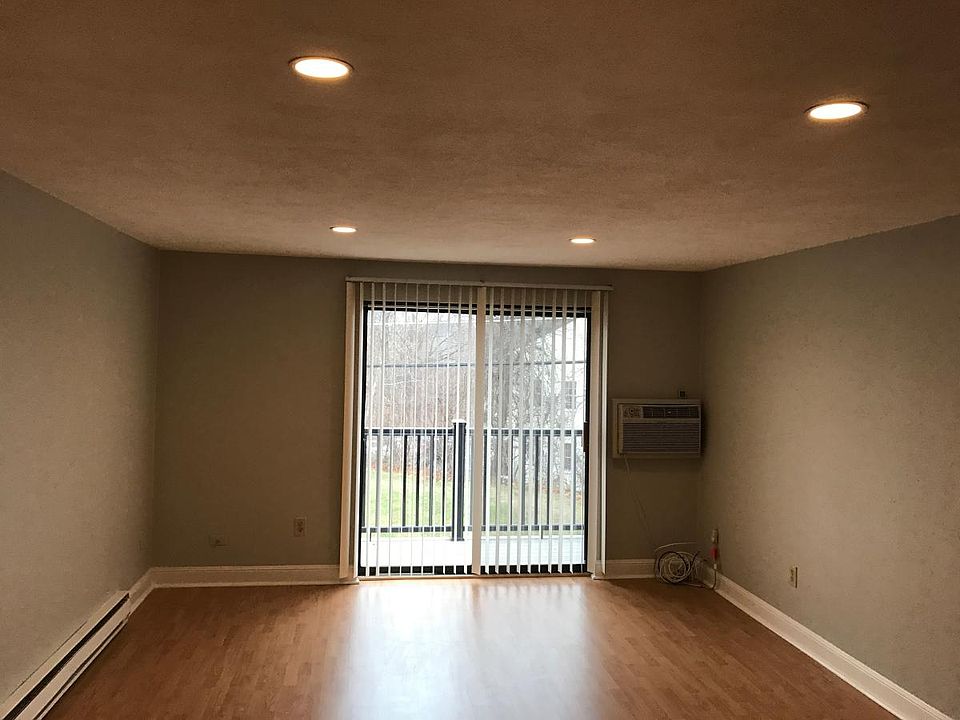 2nd image of 1 Walker Rd APT 12