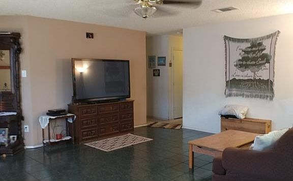 3rd image of 3213 Settlement Dr
