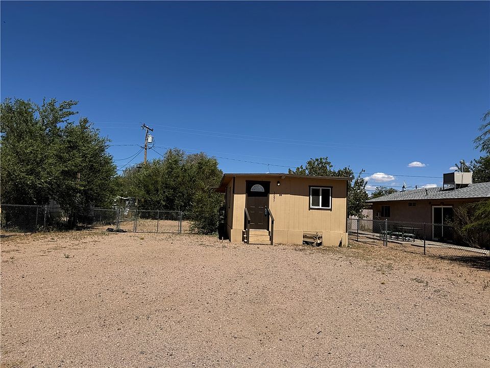 1st image of 3097 E Suffock Avenue