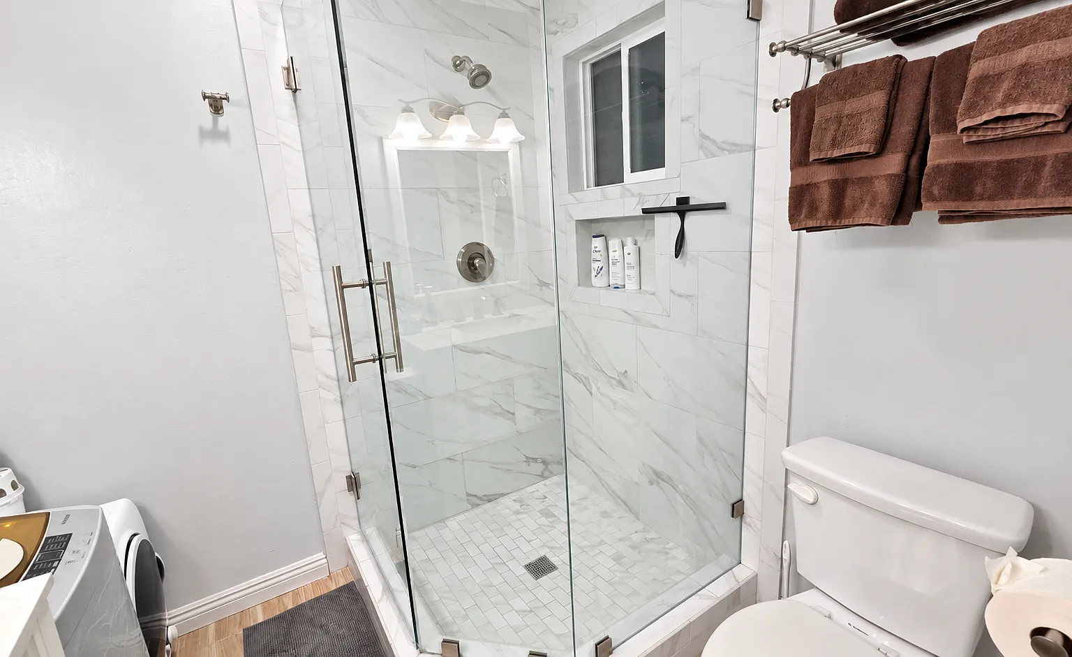 Studio, 300 sqft, $2,200 — Photo 3