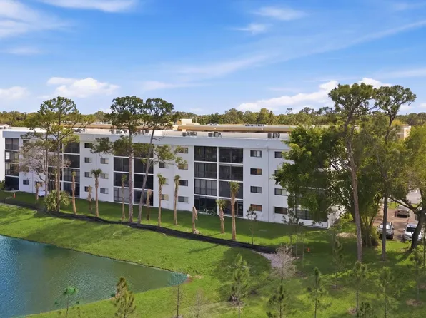 4725 Lucerne Lakes Blvd Boulevard E #110, Lake Worth, FL 33467