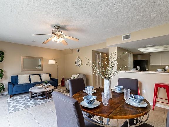 2nd image of 2771 Summerdale Dr APT 4