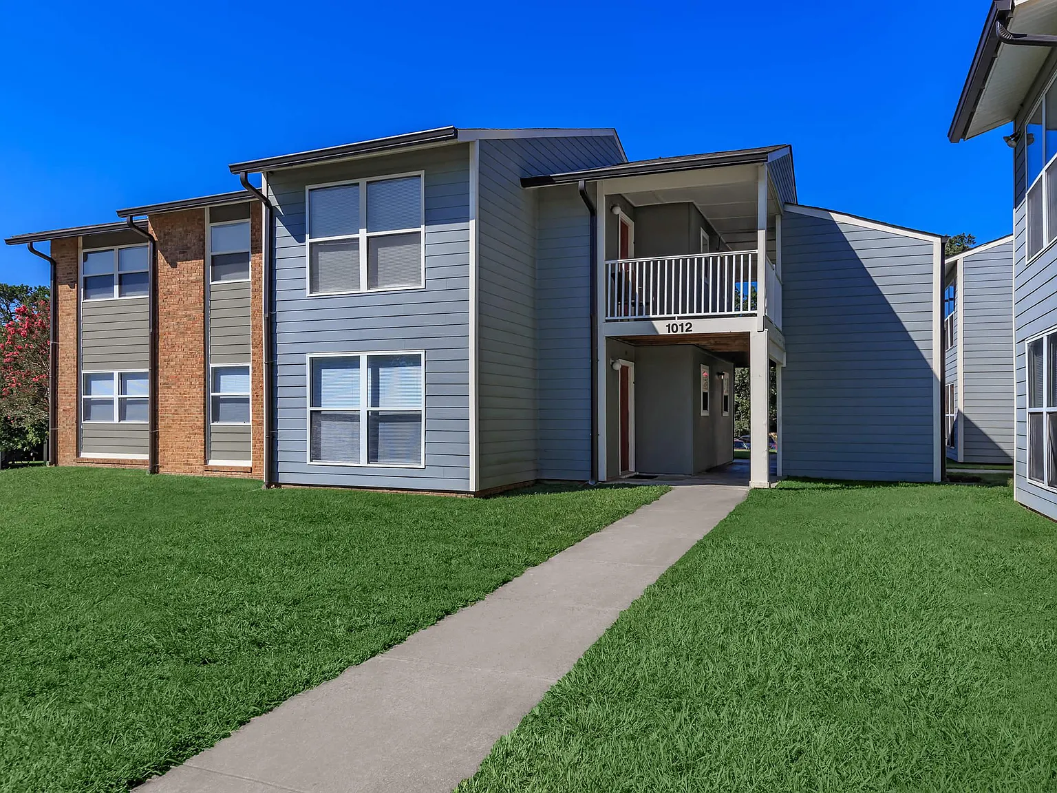 Parkridge Apartments — Photo 3