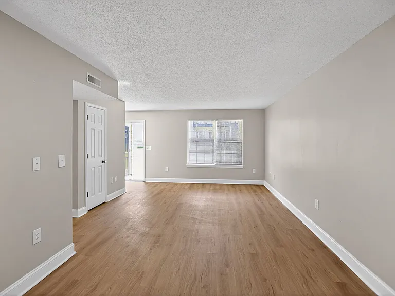Alex Place Apartments — Photo 15