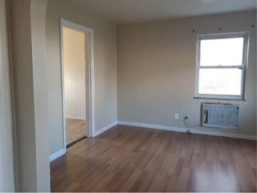 5th image of 3928 Biehl Ave