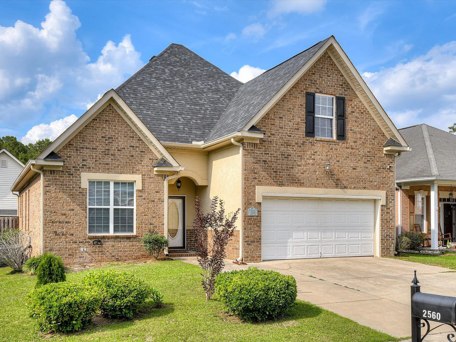 4 bed, 3.0 bath, 1820 sqft, $2,100 — Photo 2