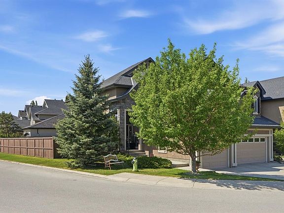 3rd image of 105 E Cranridge Hts SE