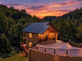 3342 Frontier View Dr, Sevierville, TN 37876
