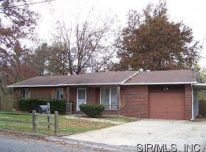 5th image of 9 Carol Lee Dr