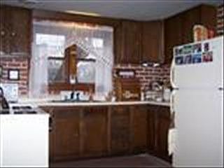 4th image of 920 E 23rd Ave