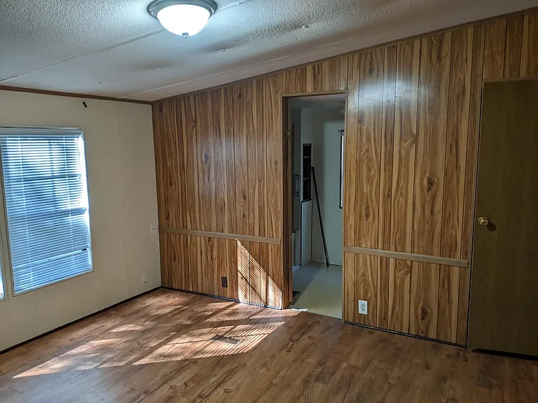 11231 Daddy Hall Ln — Photo 5