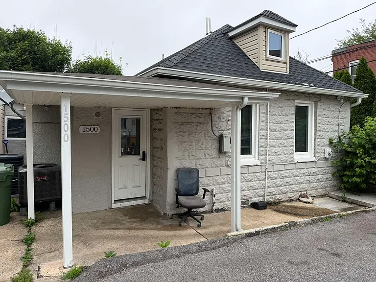 1500 Olmstead St — Photo 1