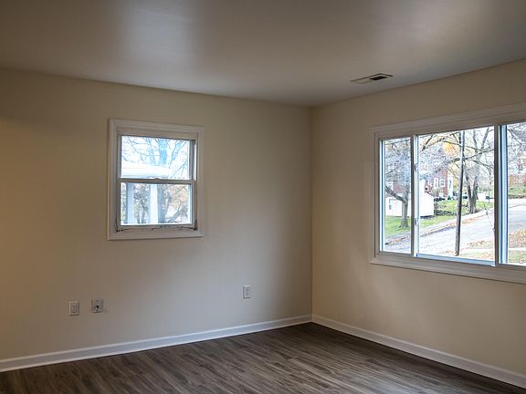 5th image of 1526 Charles Ave