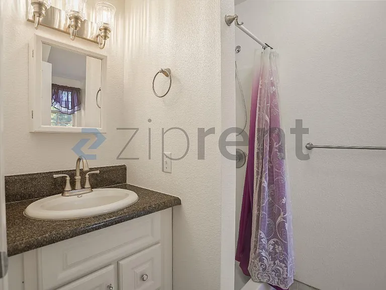 Upstairs Bathroom #2