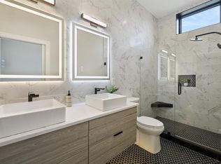 4844 Ingersoll Ave, Des Moines, IA 50312