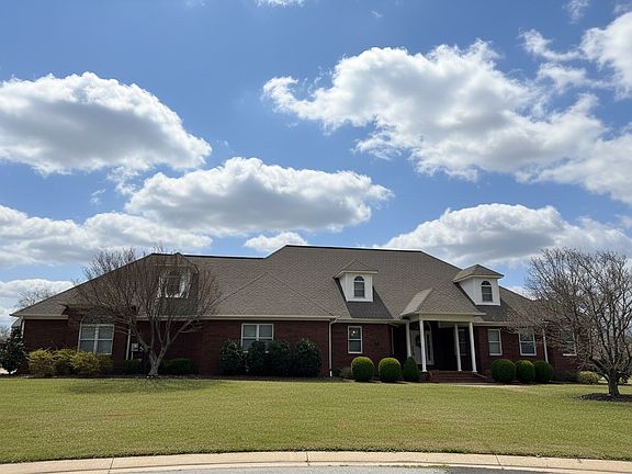 2nd image of 2170 Fairway Dr