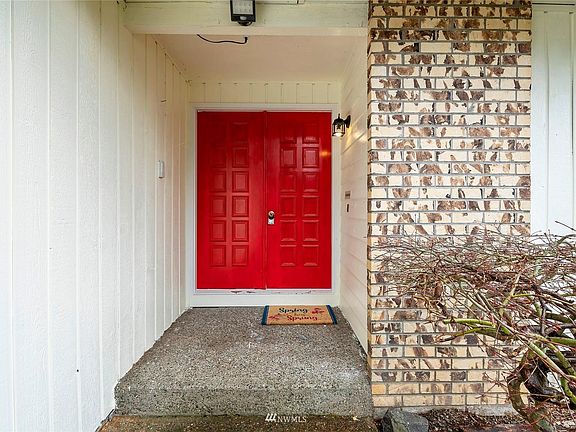 3rd image of 3896 SE Conifer Park Dr