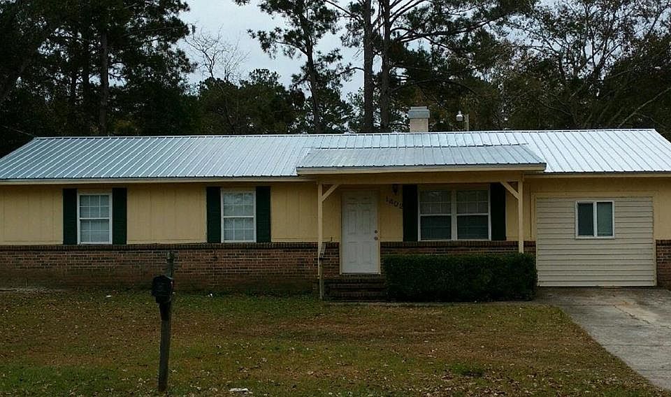2nd image of 1402 Alexander Dr