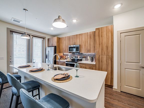 2nd image of 510 Sunset Vista Dr #4102